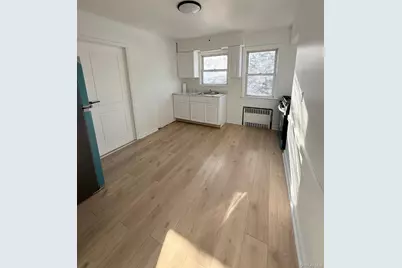 165-25 Union Turnpike, Fresh Meadows, NY 11366 - Photo 9