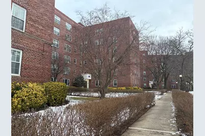 210 Pelham Road #5L, New Rochelle, NY 10805 - Photo 1