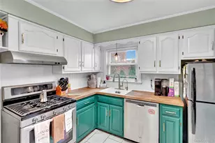 2642 Clovermere Rd, Oceanside, NY 11572 - Photo 11