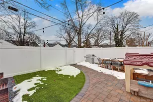 2642 Clovermere Rd, Oceanside, NY 11572 - Photo 21