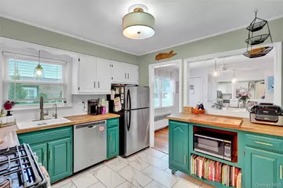 2642 Clovermere Road, Oceanside, NY 11572 - Photo 9