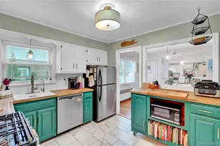 2642 Clovermere Rd, Oceanside, NY 11572 - Photo 9