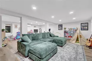 2642 Clovermere Rd, Oceanside, NY 11572 - Photo 17