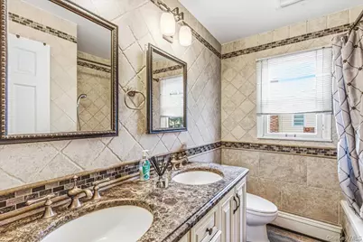 17 Whitehall Lane, New Hyde Park, NY 11040 - Photo 17