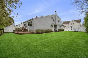 17 Whitehall Ln, New Hyde Park, NY 11040 - Photo 21