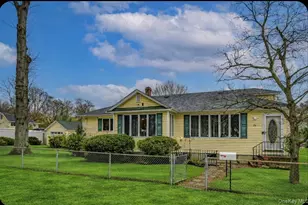 36 E 12th St, Huntington Station, NY 11746 - Photo 15