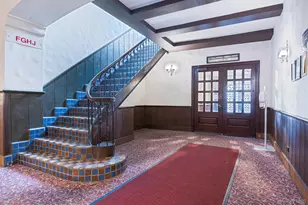 109-14 Ascan Ave, Forest Hills, NY 11375 - Photo 11