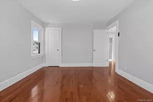 109-73 200th St, Saint Albans, NY 11412 - Photo 23