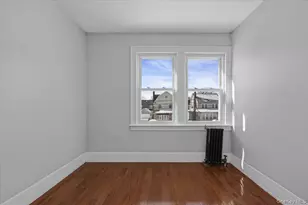 109-73 200th St, Saint Albans, NY 11412 - Photo 21