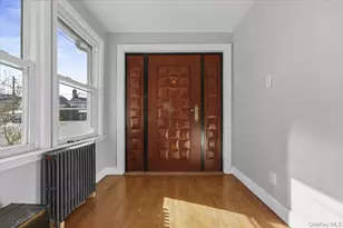 109-73 200th St, Saint Albans, NY 11412 - Photo 3