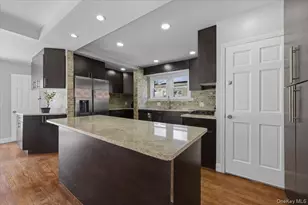 109-73 200th St, Saint Albans, NY 11412 - Photo 11