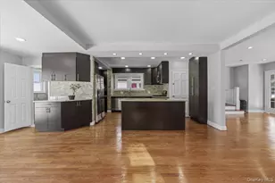 109-73 200th St, Saint Albans, NY 11412 - Photo 15