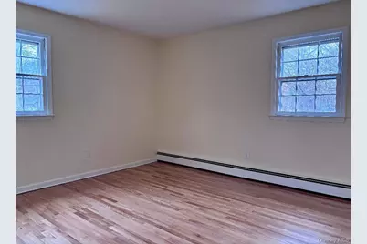 307 Norwalk Avenue, Medford, NY 11763 - Photo 3