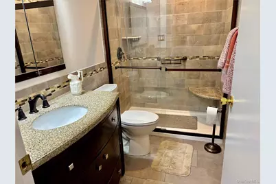 9 Willow Ct #9, Selden, NY 11784 - Photo 17