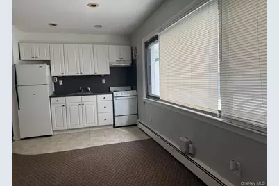 202 N Idaho Ave #A, Massapequa, NY 11758 - Photo 3