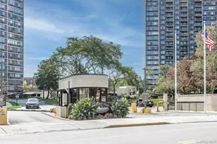 2 Bay Club, Bayside, NY 11360 - Photo 3