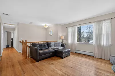 9 Eros Drive, Airmont, NY 10952 - Photo 7