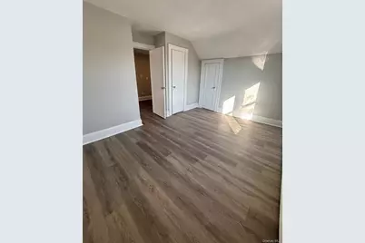 127 E Chester Street #3, Long Beach, NY 11561 - Photo 3