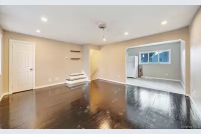 266 Ronkonkoma Avenue, Ronkonkoma, NY 11779 - Photo 3