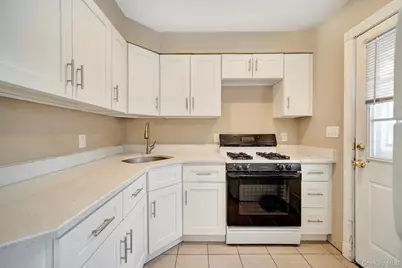 266 Ronkonkoma Avenue, Ronkonkoma, NY 11779 - Photo 9