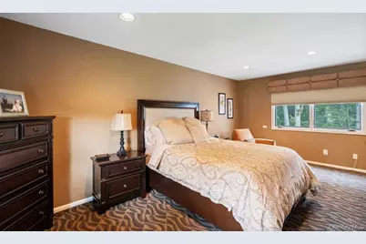 4 Newport Drive, Plainview, NY 11803 - Photo 27