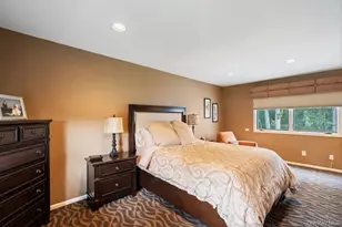 4 Newport Dr, Plainview, NY 11803 - Photo 27