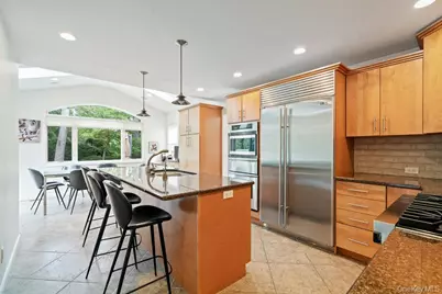 4 Newport Drive, Plainview, NY 11803 - Photo 23