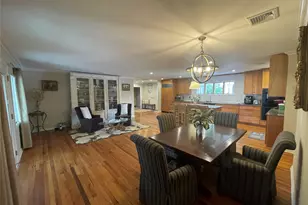 386 Mill Rd, Westhampton, NY 11977 - Photo 9