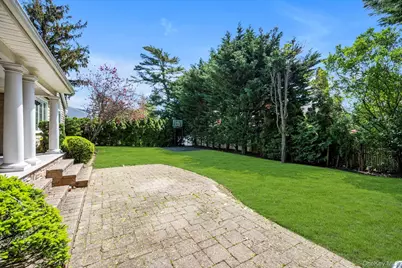 111 Palmyra Avenue, Woodmere, NY 11598 - Photo 15