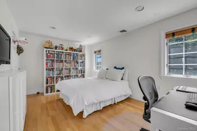 111 Palmyra Avenue, Woodmere, NY 11598 - Photo 13