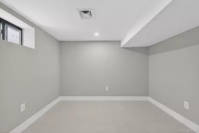 17611 137th Avenue, Rochdale, NY 11434 - Photo 17