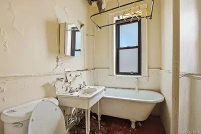 523 W 121 Street #22, New York, NY 10027 - Photo 9