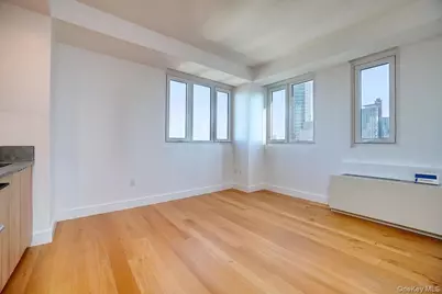 2416 Queens Plaza S #18B, Long Island City, NY 11101 - Photo 13