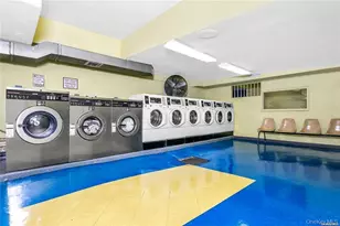 139-15 83rd Ave, Briarwood, NY 11435 - Photo 17