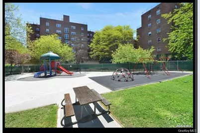 139-15 83rd Avenue #506, Briarwood, NY 11435 - Photo 19