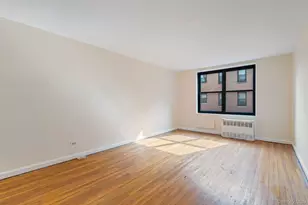 139-15 83rd Ave, Briarwood, NY 11435 - Photo 5