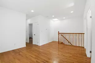 2857 Lawton Ave, Bronx, NY 10465 - Photo 3