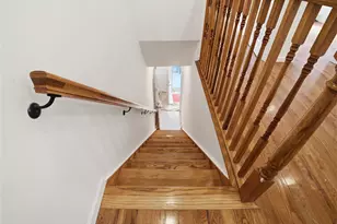 2857 Lawton Ave, Bronx, NY 10465 - Photo 11