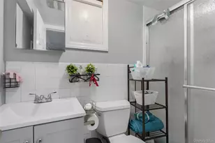 6 Merrick Ln, Spring Valley, NY 10977 - Photo 23