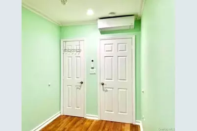 9915 Ascan Avenue, Forest Hills, NY 11375 - Photo 5