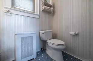 16 Denton Ct, Rockville Centre, NY 11570 - Photo 15