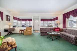 16 Denton Ct, Rockville Centre, NY 11570 - Photo 5