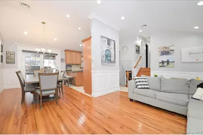 264 N Boston Avenue, Massapequa, NY 11758 - Photo 7