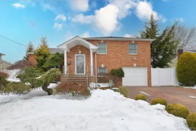 264 N Boston Avenue, Massapequa, NY 11758 - Photo 1
