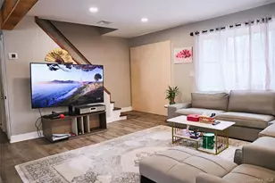 45 Croft Ln, Smithtown, NY 11787 - Photo 9