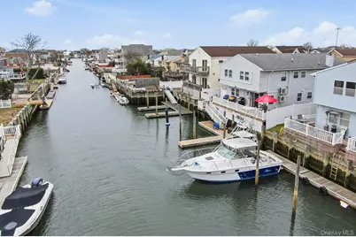 251 Arthur Street, Freeport, NY 11520 - Photo 43