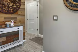 251 Arthur St, Freeport, NY 11520 - Photo 5