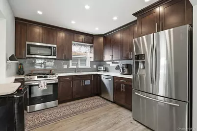 251 Arthur Street, Freeport, NY 11520 - Photo 9