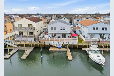 251 Arthur Street, Freeport, NY 11520 - Photo 45