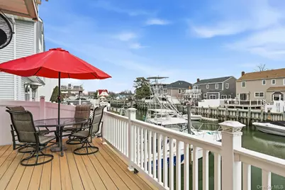 251 Arthur Street, Freeport, NY 11520 - Photo 37